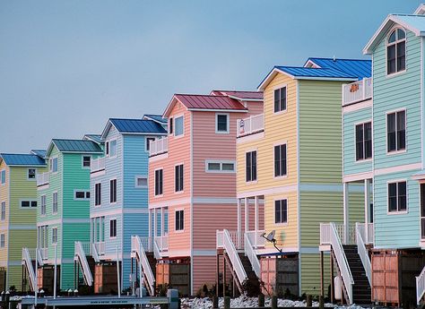 pastel beach houses in fenwick island, delaware White Country House, Fenwick Island Delaware, Fenwick Island, Delaware Beaches, Pastel Beach, New Houses, Pastel House, Small Wonder, Rehoboth Beach