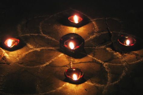 Karthigai Deepam Karthigai Deepam, Mood Photos, Facts About India, Symbols Of Faith, I Love India, Jama Masjid, The Glade, Hindu Rituals, Happy Diwali Images