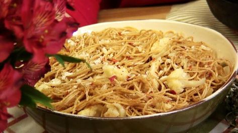 Spaghetti with Cauliflower - Ciao Italia Pickled Salad, Italian Side Dishes, Whole Wheat Spaghetti, Cauliflower Rice Recipes, Meat Pasta, Italian Foods, Salad Sauce, Video Recipes, Pasta Noodles