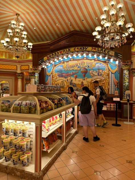 Disney, Shop, Disneyland, Aesthetic, Sweet, Food, Candy, France Baking Branding, Fantasyland Disney, Gift Shop Interiors, Disneyland Main Street, Disney Boutique, California Gifts, Cute Store, Store Counter, Shop Counter