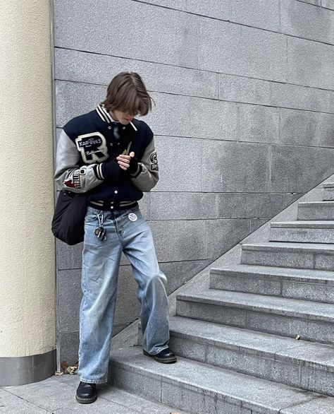 Varsity Jacket Outfit Mens, Varsity Jacket Aesthetic, Rick Owens Outfit Men, Varsity Outfit, New York Streetwear, Varsity Jacket Outfit, Vintage Varsity Jacket, Vintage Varsity, Team Jackets