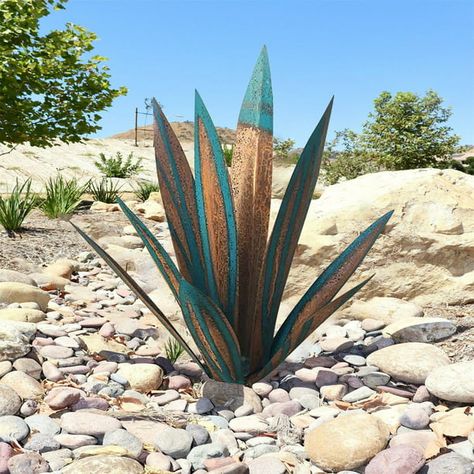 turquoise /gold metal Aloe Plant Blue Tequila, Metal Cactus, Tequila Agave, Metal Sculptures Garden, Arizona Landscape, Yard Sculptures, Garden Figurines, Iron Plant, Agave Plant