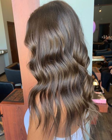 Bonding Oil, Light Brunette Hair, Natural Brown Hair, Brown Hair Looks, Brown Hair Inspo, Brunette Hair With Highlights, Modern Haircuts, Hair Color Light Brown, Brunette Balayage Hair