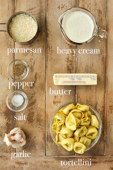 Tortellini Alla Panna Recipe, Tortellini Alla Panna, Garlic Tortellini, Homemade Tortellini, Female Foodie, Carbonara Sauce, Pink Sauce, Creamy Parmesan Sauce, Tortellini Recipes