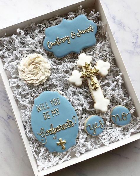 God Parent Proposal Ideas Cookies, Godparent Proposal Cookies, Godparent Cookies, God Parent Proposal Ideas, Godparents Proposal Ideas, Proposal Cupcakes, Box Dulce, Asking Godparents, Godmother Ideas