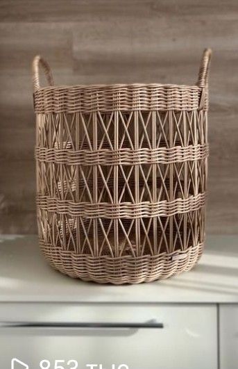 Cat Condo Diy, Bamboo Basket Weaving Diy, Honeysuckle Basket Weaving, Weaving Bamboo Basket, White Company Rattan Log Basket, Newspaper Crafts, Cat Condo, Paper Basket, Weaving