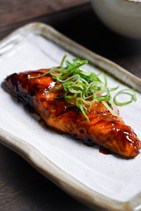 Pan Fried Teriyaki Salmon (照り焼きサーモン) - Sudachi Recipes Sudachi Recipes, Teriyaki Glazed Salmon, Japanese Food Photography, Homemade Glaze, Pike Fish Recipes, Teriyaki Steak, Fish Bar, Vegetables And Rice, Salmon Teriyaki Recipe