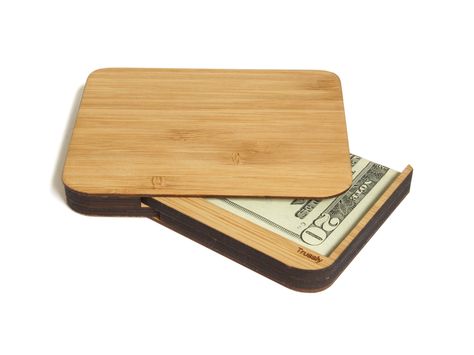 The only minimalist wallet that fully closes, surprises and delights. Because important things go in a case. Minimalist Wallets With Interior Card Slots For Gift, Modern Compact Travel Card Holder, Minimalist Wallets With Card Slots, Woodworking Gadgets, Wooden Glasses Holder, Wood Business Card Holder, Wallet Diy, Wood Wallet, Diy Packaging