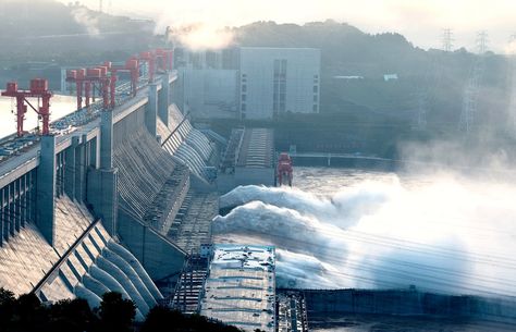 Three Gorges Dam, Hydroelectric Power Plant, Victorian House Plans, Hydroelectric Power, Solar Wind, Power Plant, Fantasy Artwork, Places Around The World, Victorian Homes