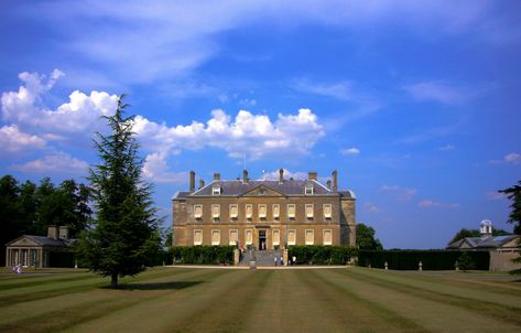 Buscot Park Buscot Park, Front Lawn, Amazing Buildings, National Trust, Great Britain, Country House, Lawn, Home And Family, Castle