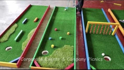 Indoor Putt Putt, Mini Golf Party, Portable Mini Golf, Mini Golf Games, Golf Party Games, Mini Putt, Indoor Mini Golf, Jump Party, Putt Putt Golf