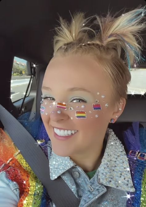 Jojo Siwa Instagram, Jo Jo Siwa, Jojo Siwa Outfits, Dance Design, Iconic Outfits, Jo Jo, Jojo Memes, Jojo Siwa, Red Wallpaper