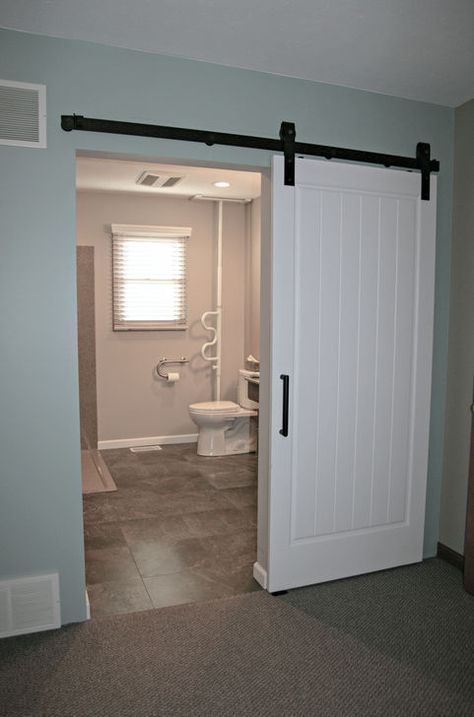 Wheelchair Accessible Shower Wet Rooms, Luxury Handicapped Bathroom, Handicapped Living Room Ideas, Modern Wheelchair Accessible Bathroom, Accessible Wet Room, Stylish Accessible Bathroom, Small Wheelchair Accessible Bathroom, Wheelchair Accessible Bathroom Ideas, Wheelchair Accessible Bathroom Layout