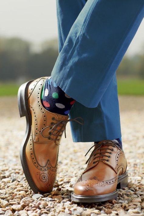 Tan Brogues and spotted socks? who knew it would work so well. Mens Dress Clothes, Comfortable Mens Dress Shoes, Tan Brogues, Mens Brown Boots, Mens Dress Outfits, Brown Oxford Shoes, Brogues Men, Gentleman Shoes, Best Shoes For Men