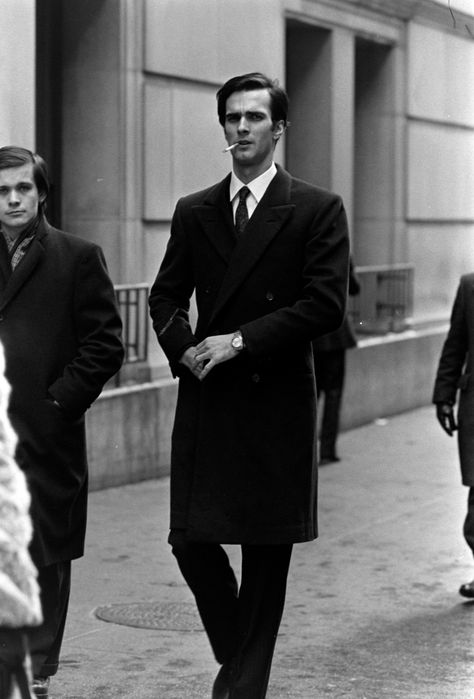 Wall Street Fashion, 80s Suit, Preppy Old Money, Old School Fashion, Gentleman Aesthetic, New York Aesthetic, Power Dressing, Power Suit, Classic Suit