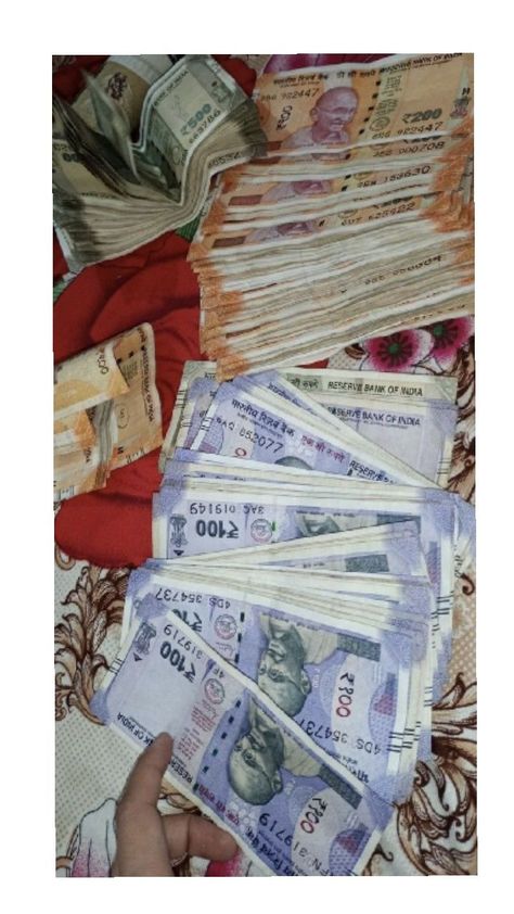 Money Images Cash Indian, Daaru Party Pic, Indian Currency, Tv Wall Decor Ideas, Album Cover Wallpaper Collage, Drawing Couple Poses, Snap Streak Ideas Easy, Dont Touch My Phone Wallpaper, Instagram Emoji