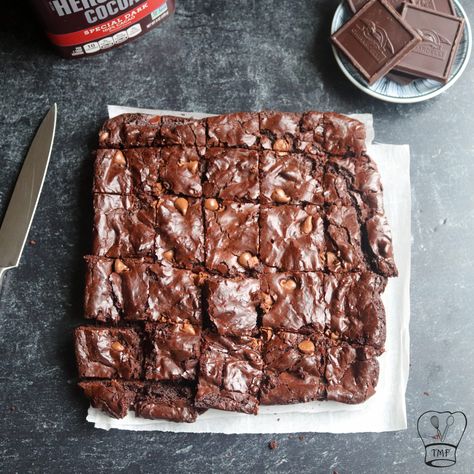 Brownies Without Eggs, Brownie Eggless, Ultimate Fudgy Brownies, Brownie Brittle Recipe, Eggless Brownies, Eggless Brownie Recipe, Chocolate Hazelnut Cookies, Brownie Desserts Recipes, Brownie Brittle