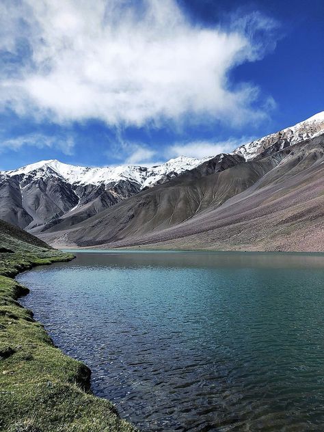 Priti Core, Chandrataal Lake, Chandratal Lake, Spiti Valley, Europe Aesthetic, Vision Board Pictures, Travel Inspiration Destinations, Adventure Travel Explore, Travel Info