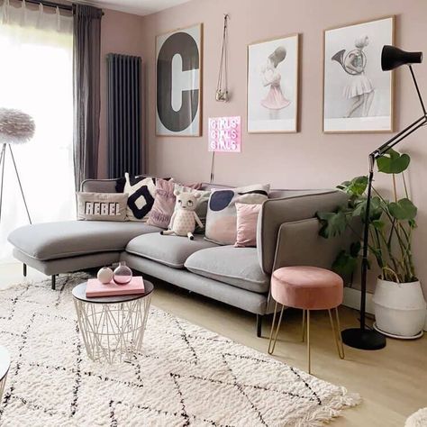 14 unforgettable living room colour scheme ideas | Fifi McGee Mauve Living Room, Colour Scheme Ideas, Blush Living Room, Living Room Colour, Next Living Room, Pink Living Room Decor, Classy Rooms, Grey Sofa Living Room, Living Room Wall Color