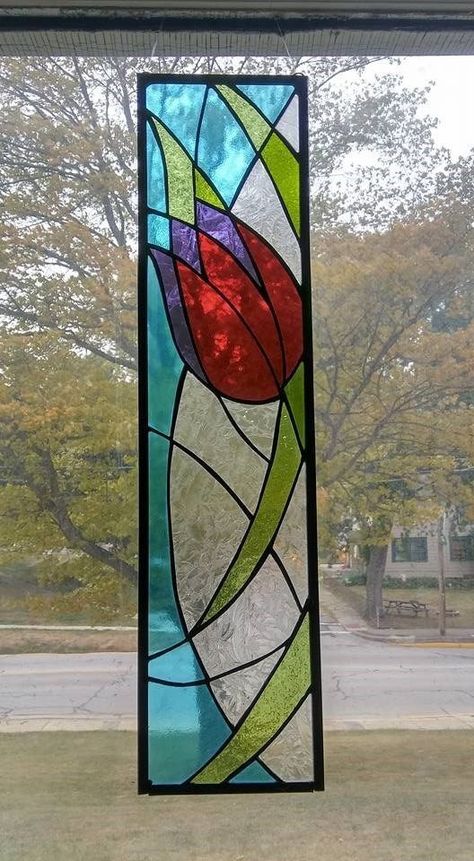 Fleurs Art Nouveau, Art Deco Flowers, Tiffany Glass Art, Stained Glass Quilt, Glass Art Pictures, Modern Stained Glass, Glass Painting Designs, زجاج ملون, Glass Creations