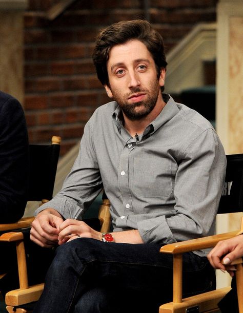 Simon Helberg Batman Year One, Simon Helberg, Howard Wolowitz, The Bigbang Theory, Jim Parsons, Behind The Screen, Personal Values, Big Bang Theory, Infp