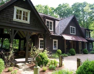 rustic wood mountain exteriors with white windows | Stain wood, Window and Porches on Pinterest Rustic Cottage Exterior, Exterior Home Colors, Dark Houses, Dark Siding, Best Exterior House Paint, Large Porch, Mountain Home Exterior, Cabin Exterior, Dark House