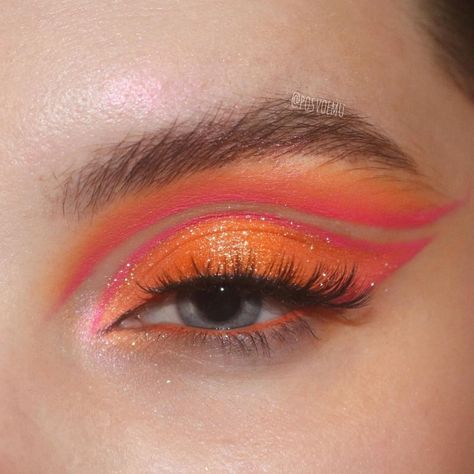 ColourPop Cosmetics on Instagram: “🍹🍹🍹tequila sunrise 🍹🍹🍹 - wearing: orange you glad palette  - @posvoemu” Makeup Yeux, Mekap Mata, Smink Inspiration, Tequila Sunrise, Dope Makeup, Eye Makeup Designs, Colorful Eye Makeup, Edgy Makeup, Cool Makeup