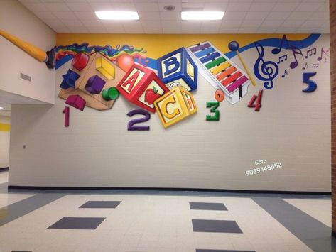 Wall Painting Nursery, Classroom Walls Paint, School Wall Painting, School Wall Decoration, Cartoon Wall Painting, Classe D'art, School Hallway, Painting Cartoon, Kids Room Murals