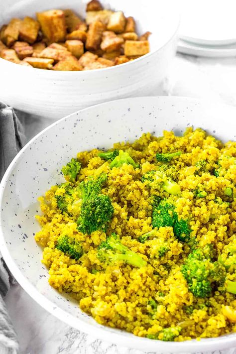 Curry Quinoa Broccoli Recipe Curry Quinoa, Alternative To Rice, Quinoa Curry, Broccoli Recipes Healthy, Vegan Split Pea Soup, Quinoa Broccoli, Candida Recipes, Candida Diet Recipes, Vegan Quinoa