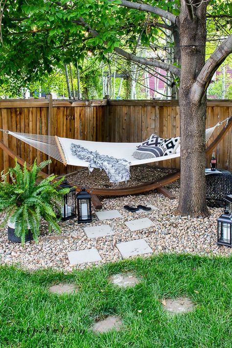 Discover some of the best hammocks and outdoor swings to help you create a wonderful hammock oasis in your own backyard! #hammocks #outdoorswings #OutdoorDecor Hammock Oasis, Backyard Hammock, Rayong, Backyard Inspiration, Backyard Inspo, Outdoor Decor Backyard, Backyard Makeover, Dream Backyard, Backyard Patio Designs