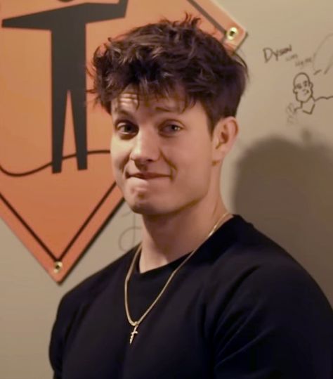 Matt Rife Hairstyle, Matt Rife Shirtless Photos, Matt Rife Haircut, Matt Rife Cute, Matt Rife Hair, Matt Rife Aesthetic, Matt Rife Edits, Matt Rife Wallpaper, Mat Rife