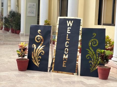 Annual Function Board Decoration, School Annual Day Decoration, School Function Decoration Ideas, Farewell Board Decoration Ideas, Annual Day Board Decoration School, Stage Decorations For College Fest, Stage Decoration Ideas For School Annual Function, Convocation Decoration Ideas, Annual Function Decoration Ideas