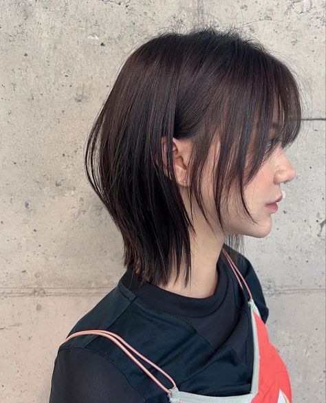 Asian Layered Short Hair, Short Layered Hair Without Bangs, Short Jelly Fish Haircut, Asian Short Hair Styles, Iu Haircut, Short Hime Haircut, Looks For Short Hair, Iu Short Hair, Hime Cut