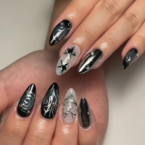 Black Nails Abstract, Black Art Nails Designs, Black 3d Nails, Nails Design Black, Short Black Acrylic Nails Designs, Nail Ideas Dark, Black Grunge Nails, Black Acrylic Nail Designs, Black Acrylic Nails