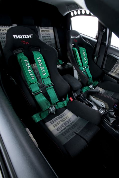 Takata & Bride Race Car Seat Belts, Racing Seats Cars, Evo X Interior, Racing Car Interior, Racing Interior, Race Car Interior, Race Car Seats, White Demon, Lovely Interior