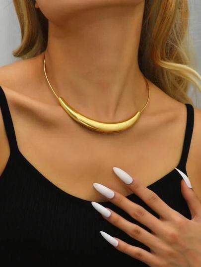 Brass Jewelry Design, Solid Necklace, Fancy Jewelry Necklace, Fancy Jewellery Designs, Antique Bridal Jewelry, Bangles Jewelry Designs, Gold Fashion Necklace, Dope Jewelry, Gold Collar