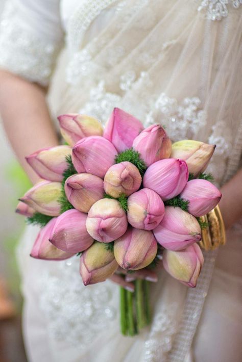 Wedding Bouquets Indian Bride, Lotus Bridal Bouquet, Lotus Flower Wedding Bouquet, Indian Bride Bouquet, Lotus Wedding Bouquet, Lotus Bouquet Wedding, Lotus Flower Garland Wedding, Lotus Mala For Wedding, Indian Wedding Bouquet