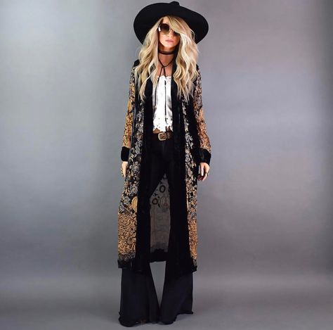 70s Mode, Moda Hippie, Look Boho Chic, Mode Kimono, Mode Hippie, Looks Country, Estilo Hippie, Outfit Chic, Mode Boho