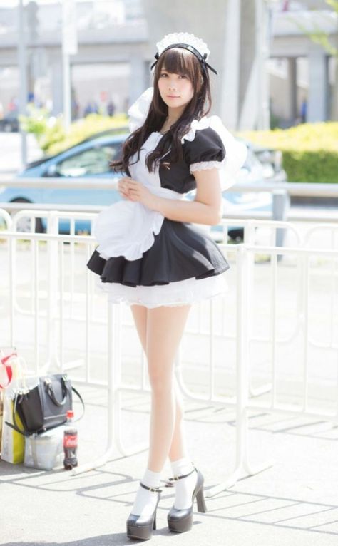 Maid Outfit Anime, Maid Cosplay, Maid Outfit, Ways To Make Money Online, Maid Dress, Ways To Make Money, Cosplay Outfits, Fashion Poses, Kawaii Fashion