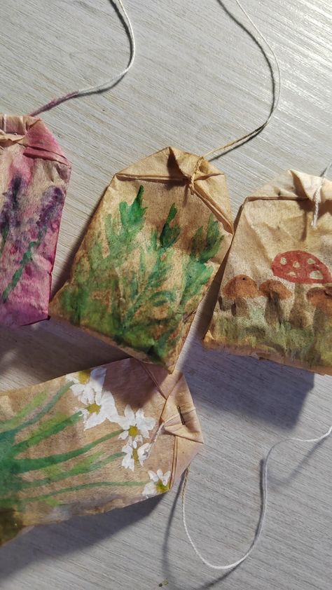 Teabag Bookmark Diy, Tea Bag Crafts, Tea Bag Art Ideas, Teabag Bookmark, Tea Bag Bookmark, Diy Tea Bags, Art Handouts, Tea Bag Art, Drawing Bag