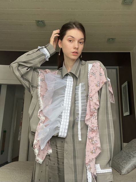 Japanese Upcycling Fashion, Upcycled Button Down Shirt, Adidas Upcycle, Upcycle Outfits, Upcycled Blouse, Upcycled Shirt, Organza Shirt, Upcycle Shirt, Patchwork Shirt