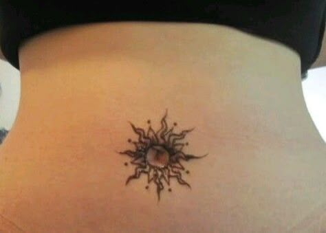 Sun Stomach Tattoos Women, Sun And Moon Belly Button Tattoo, Sun Tattoo Belly Button, Sun Around Belly Button Tattoo, Sun Tattoo On Stomach, Belly Button Sun Tattoo, Sun Tattoo Stomach, Sun Belly Button Tattoo, Sun Stomach Tattoo