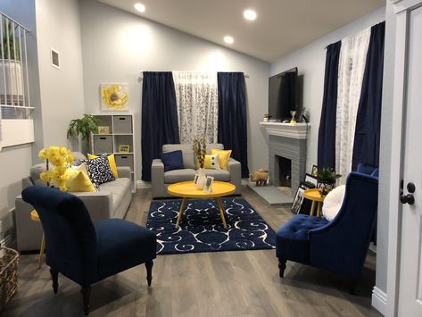 Blues yellows grays Gray Blue And Yellow Living Room, Blue And Yellow Office, Yellow Gray Bedroom, Grey Room Decor, Blue And Yellow Living Room, Grey And Yellow Living Room, Interior Design Yellow, Yellow Decor Living Room, Office Blue