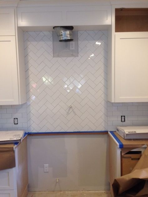 3 X 6 Herringbone Backsplash, Herringbone Subway Tile Backsplash Kitchen, Herringbone Above Stove, Herringbone And Subway Tile Backsplash, Subway Tile Kitchen Herringbone, Herring Bone Tile Backsplash, Hearing Bone Tile, Herringbone Backsplash Behind Stove, Straight Herringbone Subway Tile