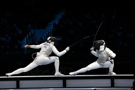 Fencing is an exquisite current game that has been appreciated by individuals around the globe since the medieval times. It's a test… Women's Fencing, Olympic Fencing, Fencing Sport, Action Pose Reference, Action Photography, Aerobics Workout, Human Poses Reference, Sport Photography, Human Poses