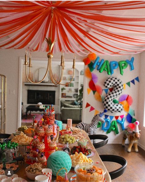 Birthday Decorations At Home, Baby Birthday Themes, Birthday Traditions, Circus Birthday, Party Animal, Baby Birthday Party, Baby Party, Holiday Birthday, 2nd Birthday Parties