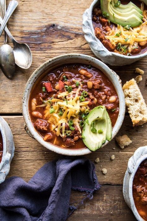 Half Baked Harvest Turkey, Easy Crockpot Recipes Healthy, Turkey Chili Recipe, Half Baked Harvest Recipes, Slow Cooker Chili Recipe, Vegan Steak, White Bean Chili, Chili Recipe Turkey, Slow Cooker Turkey