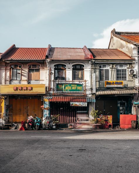 Daily dose of George town. As you bid farewell to George Town, your camera roll becomes a visual chronicle of a city steeped in history, culture, and untold stories. Through your lens, George Town’s heritage comes alive, inviting viewers to embark on their own visual voyage through this enchanting Malaysian gem. #GeorgeTown #PenangHeritage #StreetArtPhotography #ColonialArchitecture #MarketLife #TwilightCapture #CulturalExploration #HistoricCharm #PhotographyJourney #MalaysiaMoments #marcia... George Town Penang, Picture Editing, Street Art Photography, George Town, Photography Journey, Colonial Architecture, Editing Pictures, Camera Roll, Daily Dose