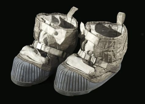 Apollo Moon Boots. Nasa Clothes, Apollo Space Program, Nasa Apollo, Apollo Missions, Neil Armstrong, Space Museum, Air And Space Museum, Space Race, Apollo 11