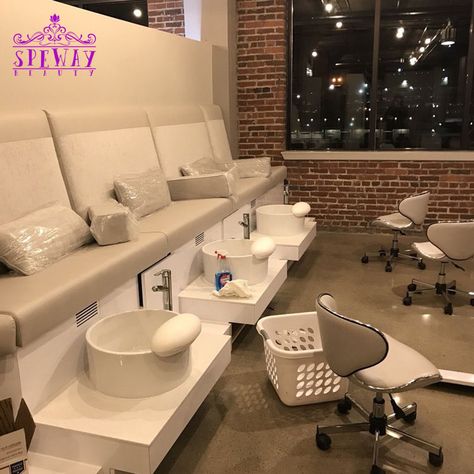 Pedicure Platform, Pedicure Bench, Massage Room Design, White Pedicure, Nail Parlour, Pedicure Bowls, Nail Room Ideas, Pedicure Station, Spa Pedicure Chairs